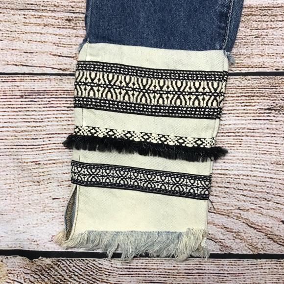 BlankNYC Embroidered High Rise Tapered Distressed Ankle Jeans Blue Denim Sz 24 - Picture 15 of 16